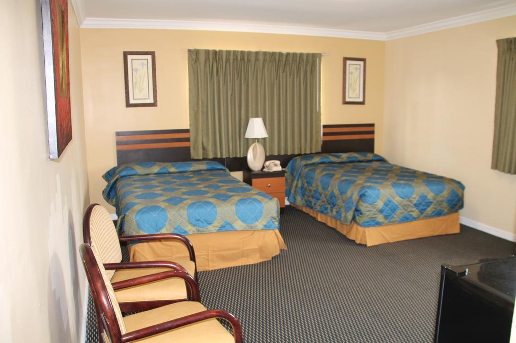King Motel - Miami Room photo